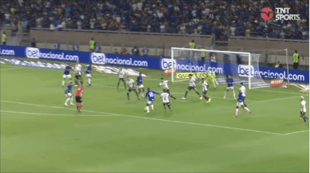 更凸显了职 更凸显了职