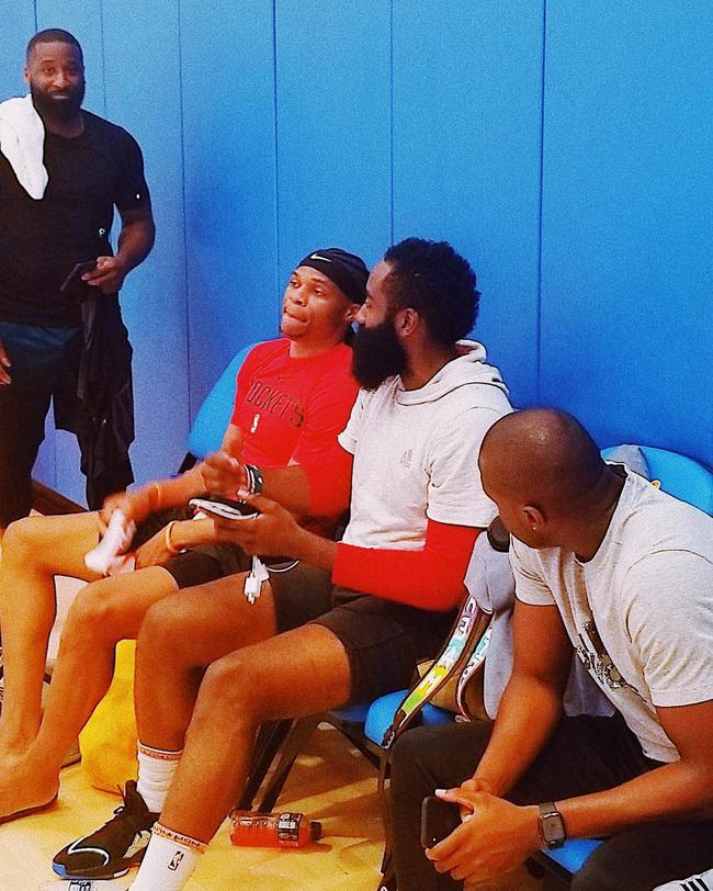 也更能揭示 也更能揭示